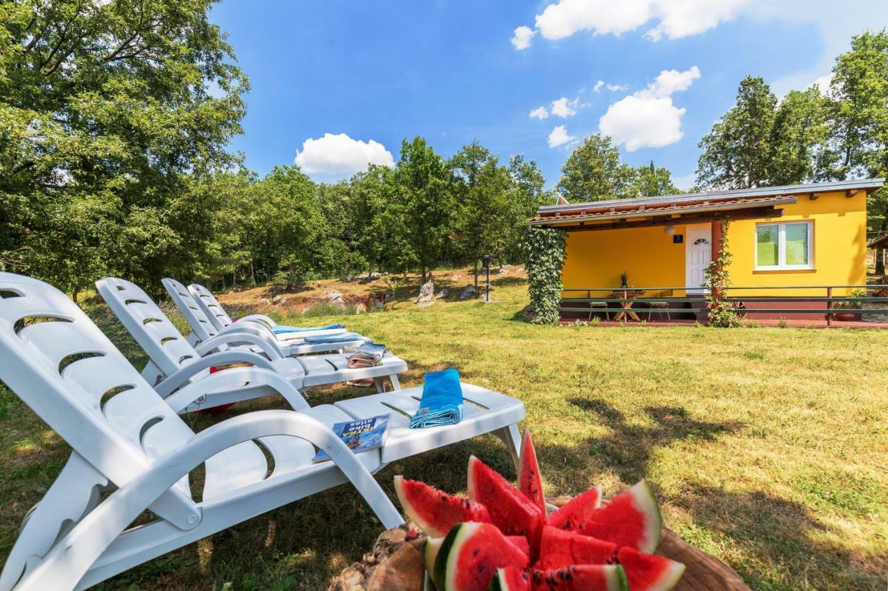 Vacation Home Latini Hum Exterior foto