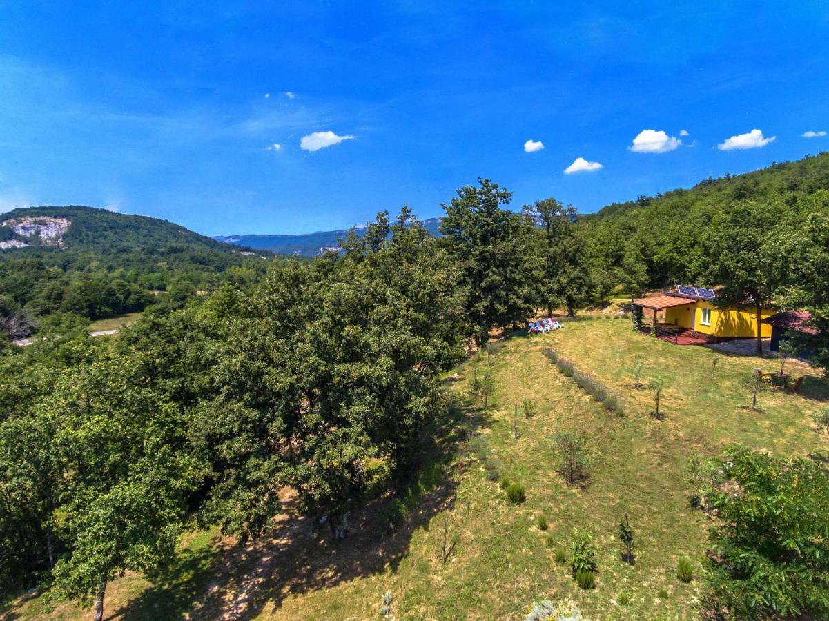 Vacation Home Latini Hum Exterior foto