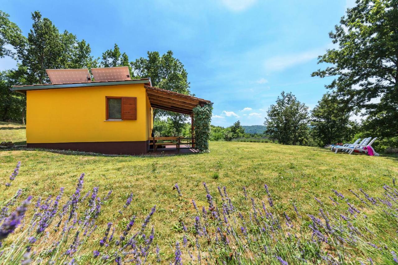 Vacation Home Latini Hum Exterior foto